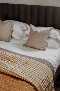 Hideout Apartment Hotel