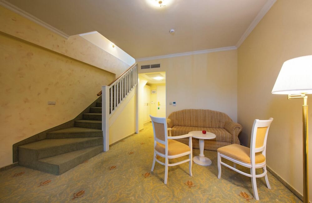 Calimbra Wellness And Conference Hotel