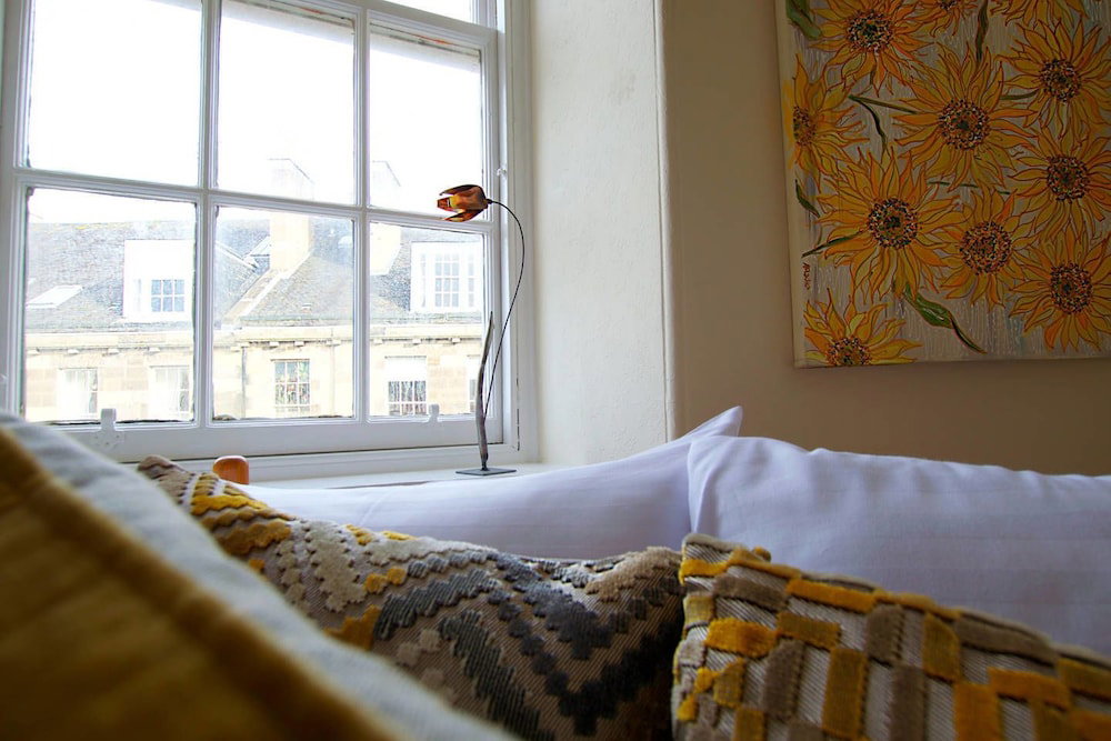 Joivy Bright New Town 2 Bed Apt - 5 Mins To Princes St