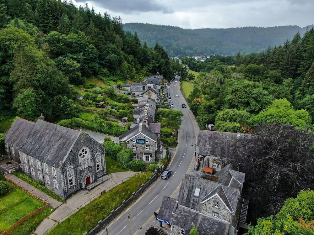 Hotel Base Camp Snowdonia