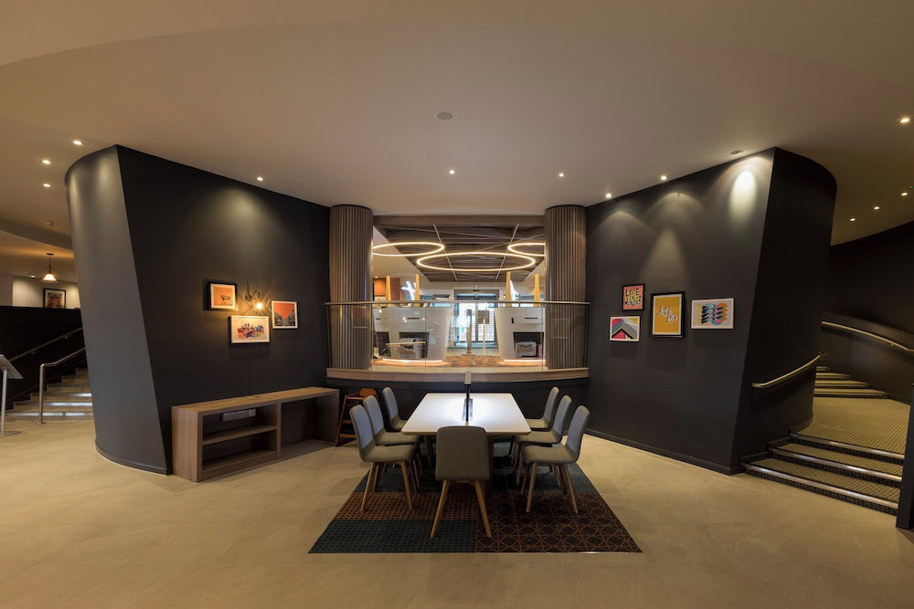 Holiday Inn Edinburgh Zoo By Ihg