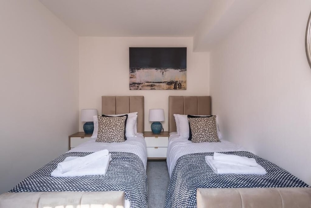 Hotel Old Dutch Embassy By Guestz