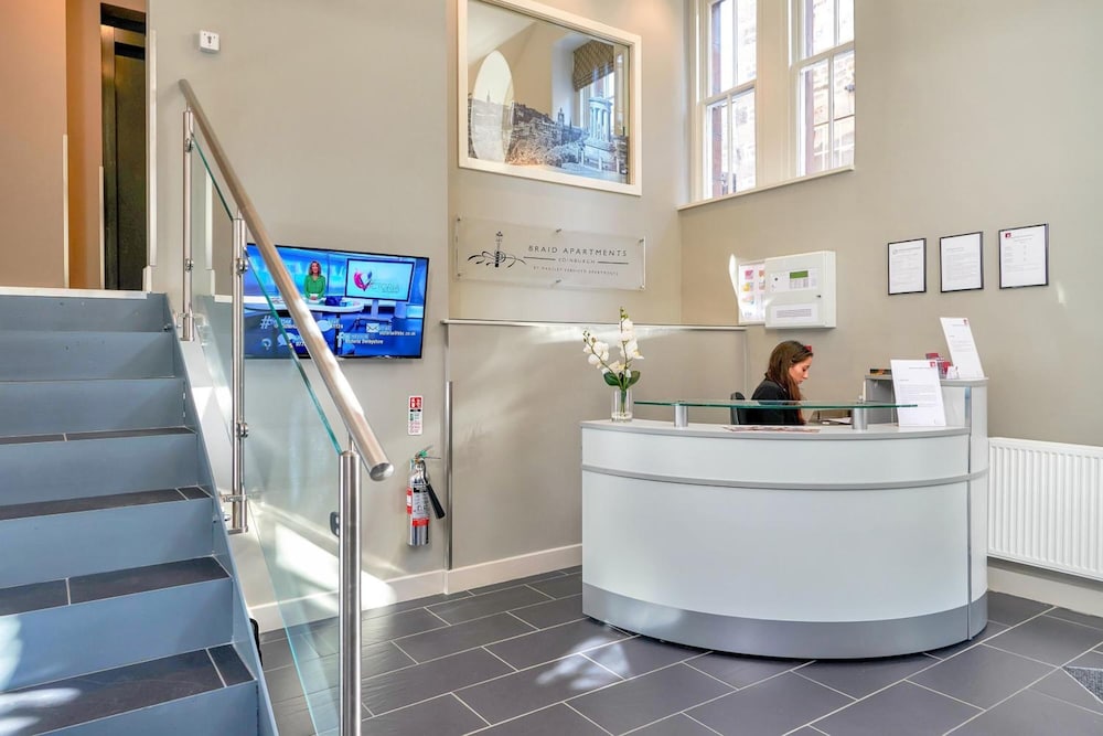 Braid Apartments By Mansley