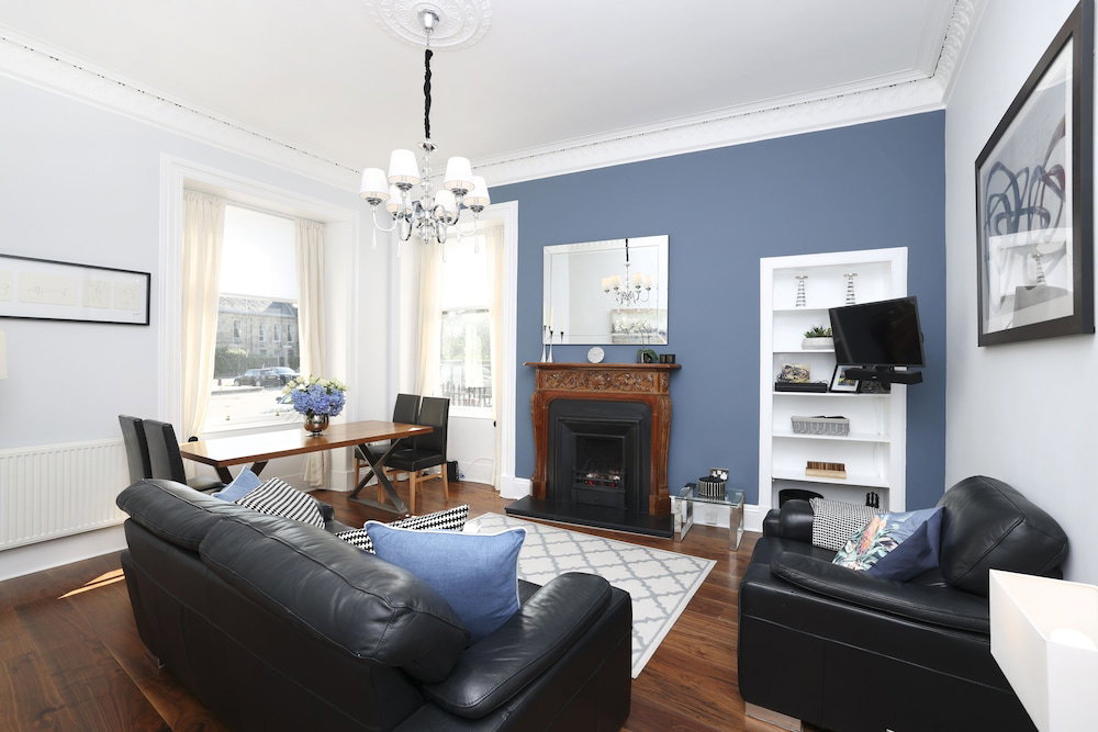 Hotel Joivy Stunning Ground-Floor 2Bedrm New Town Apt