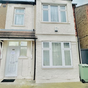 Sejur Heathrow Roomzzzz B&B vacanta Hayes