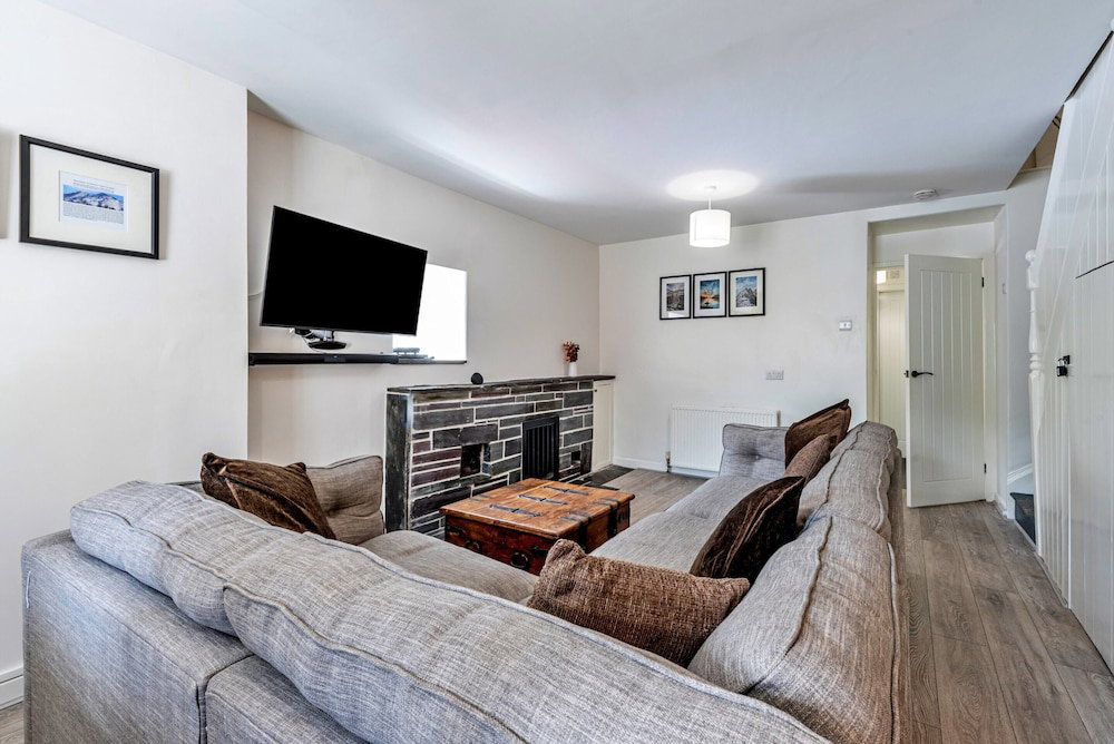 Hotel Cottage In Betws-Y-Coed Near Snowdonia Trails