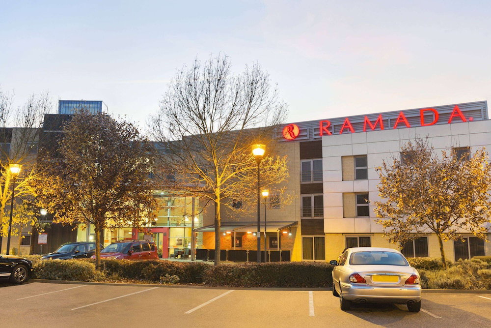 Hotel Ramada By Wyndham London North M1
