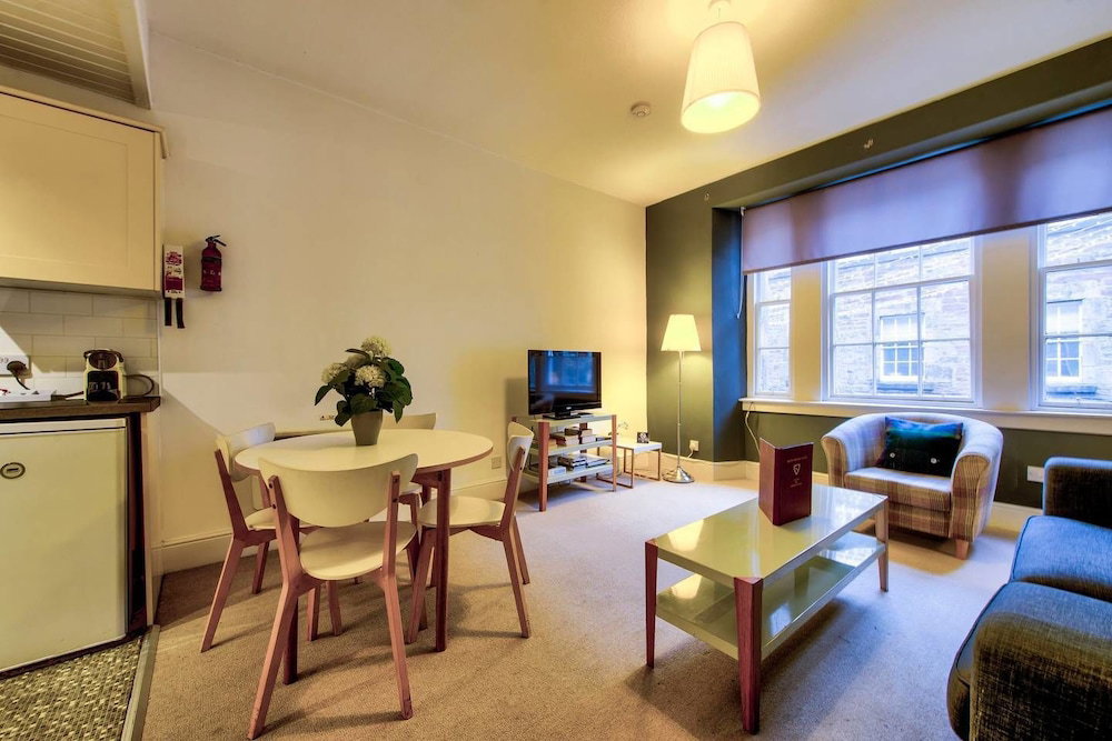 Hotel Joivy Perfect Location! Charming Rose St Apt For Couples