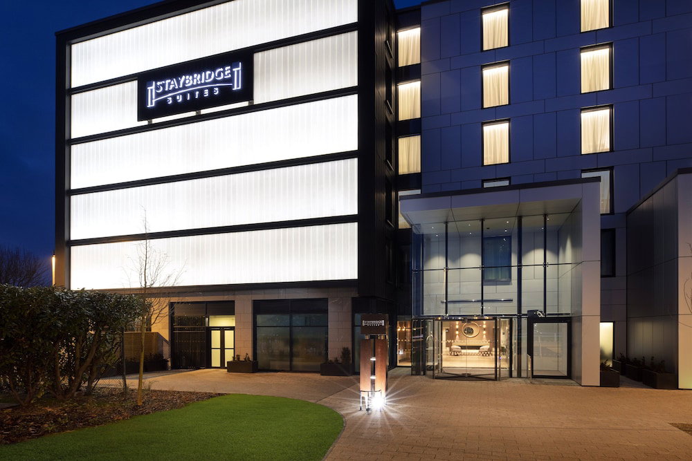 Hotel Staybridge Suites London Heathrow - Bath Road By Ihg