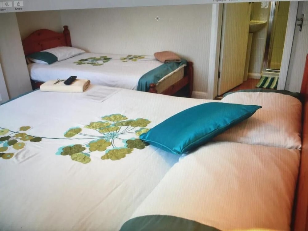 Room-Family Room Sleeps 3 With 1 Double