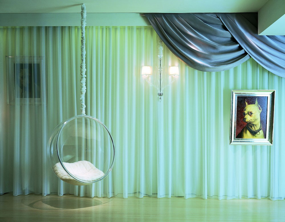 Sanderson London, A Morgans Originals Hotel