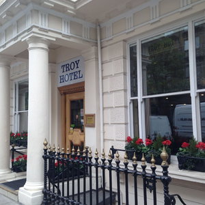 Sejur Troy vacanta Bayswater
