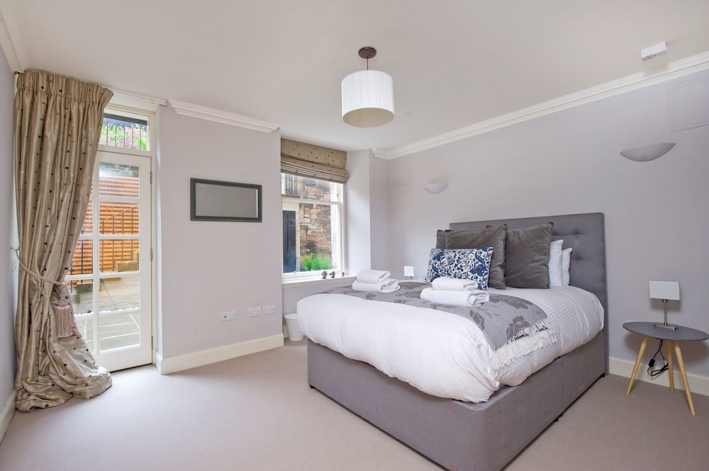 Destiny Scotland - Q-Residence