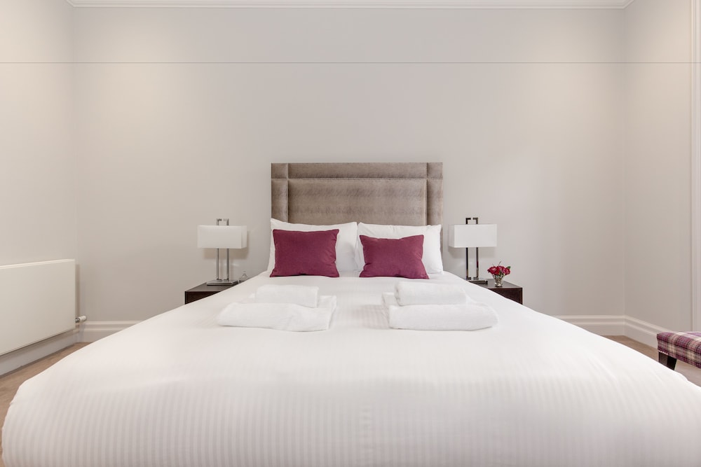 Destiny Scotland Chisholm Hunter Suites