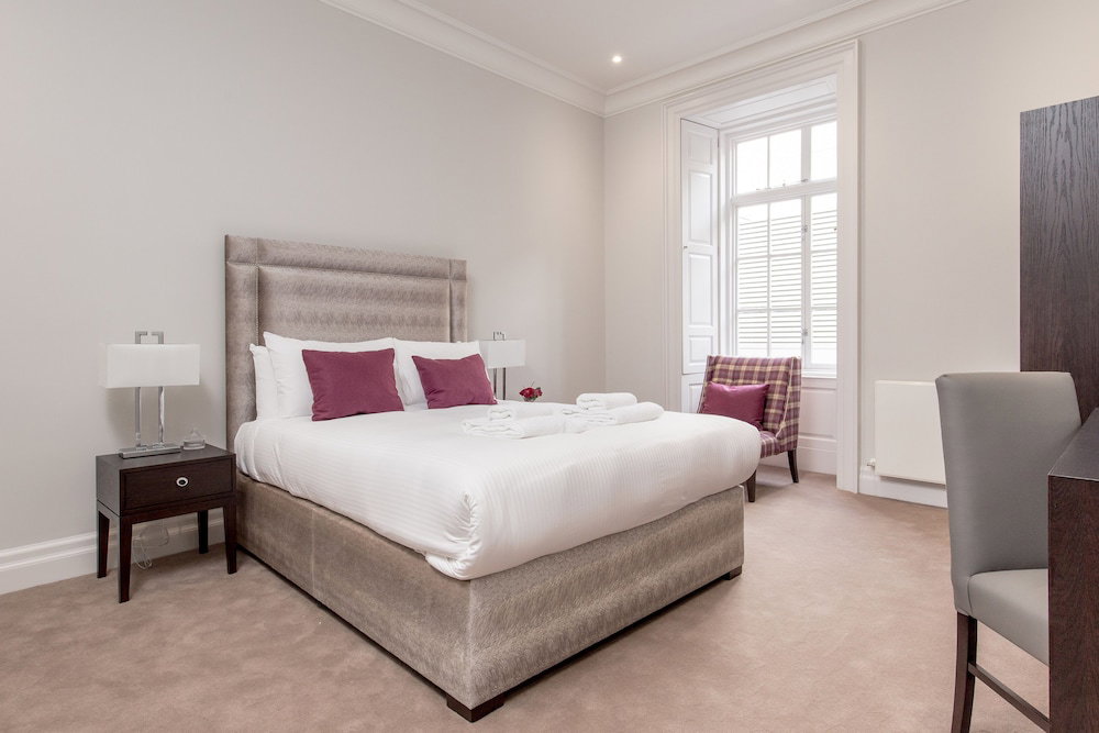 Destiny Scotland Chisholm Hunter Suites