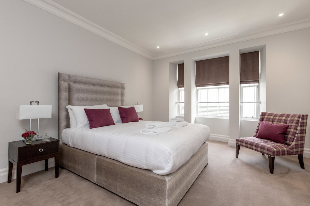 Destiny Scotland Chisholm Hunter Suites