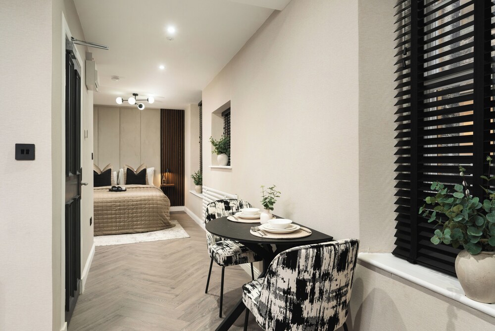 South Lane Apartments - City Centre