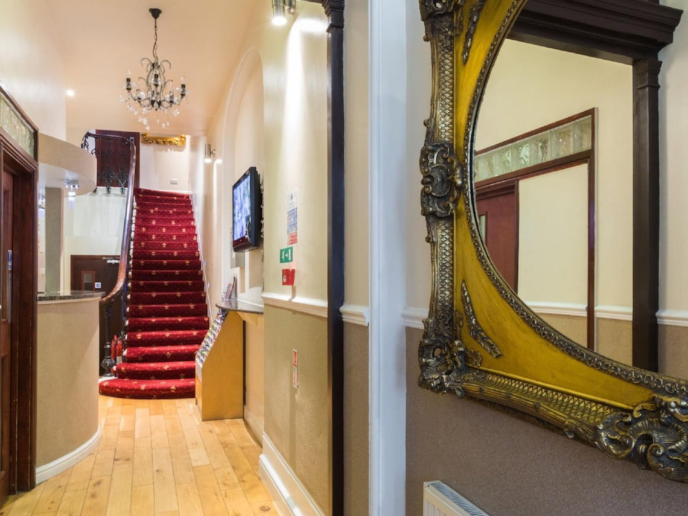 Notting Hill Gate Hotel