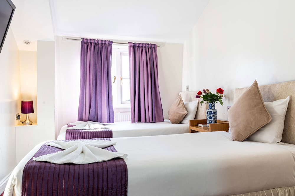 Lancaster Court Hotel