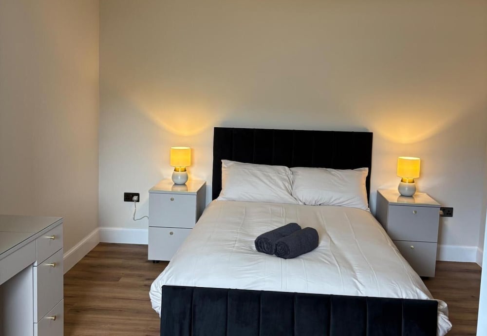 2-Bed - Edinburgh City - Pet Friendly
