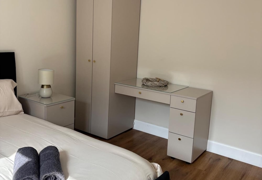 2-Bed - Edinburgh City - Pet Friendly