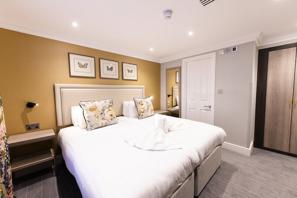 Byron Hotel London
