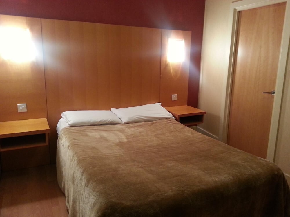 Berkeley Court Hotel