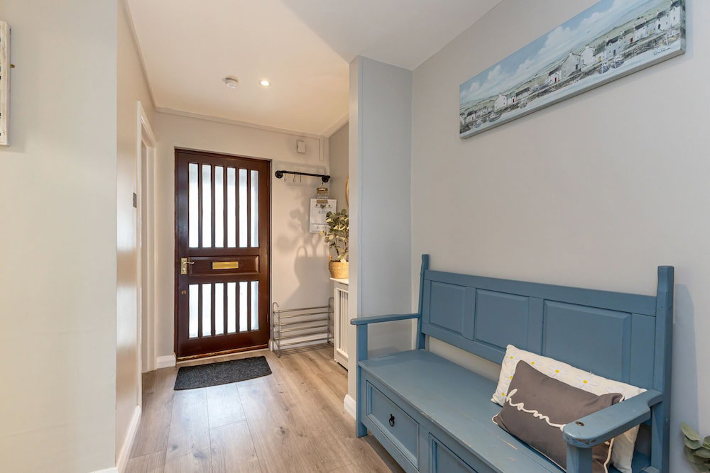 Central Apartment 3B