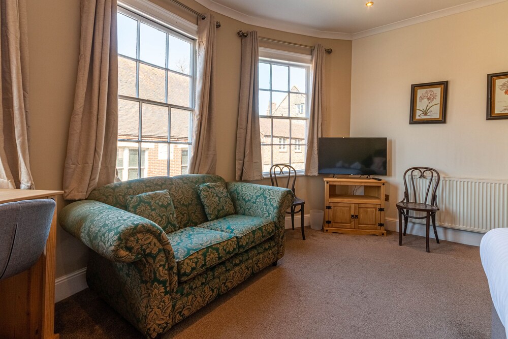 Hewitt's Restaurant & Rooms