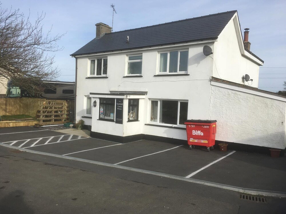 Hotel Sandyhill Guest House