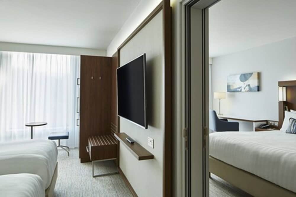 Courtyard By Marriott Inverness Airport