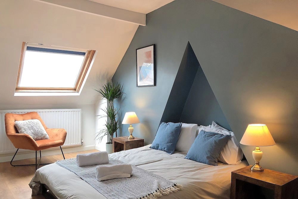 Modern 3 Bedrooms House With 6 Guests