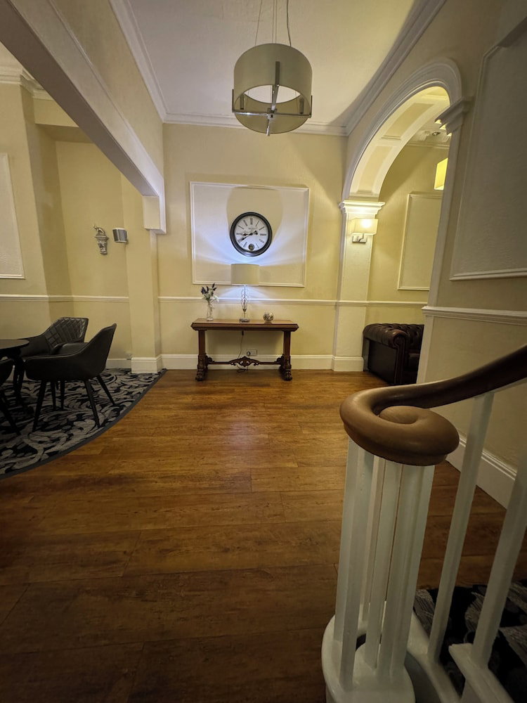 The Winchmore Hotel