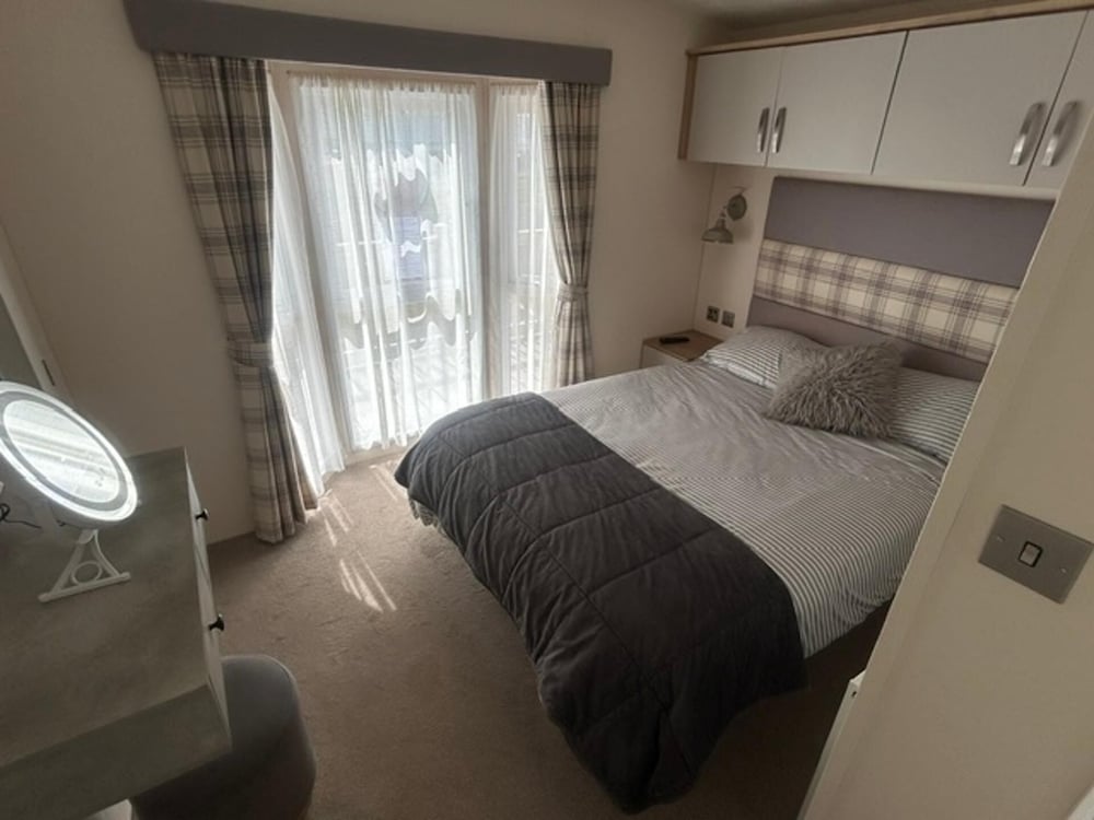 6 Berth, Ideal For Edin Fringe, Tattoo, Etc