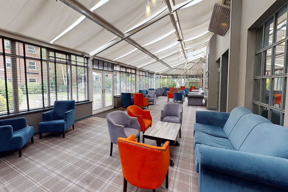 Hotel Village Hotel St David's, Nr Chester