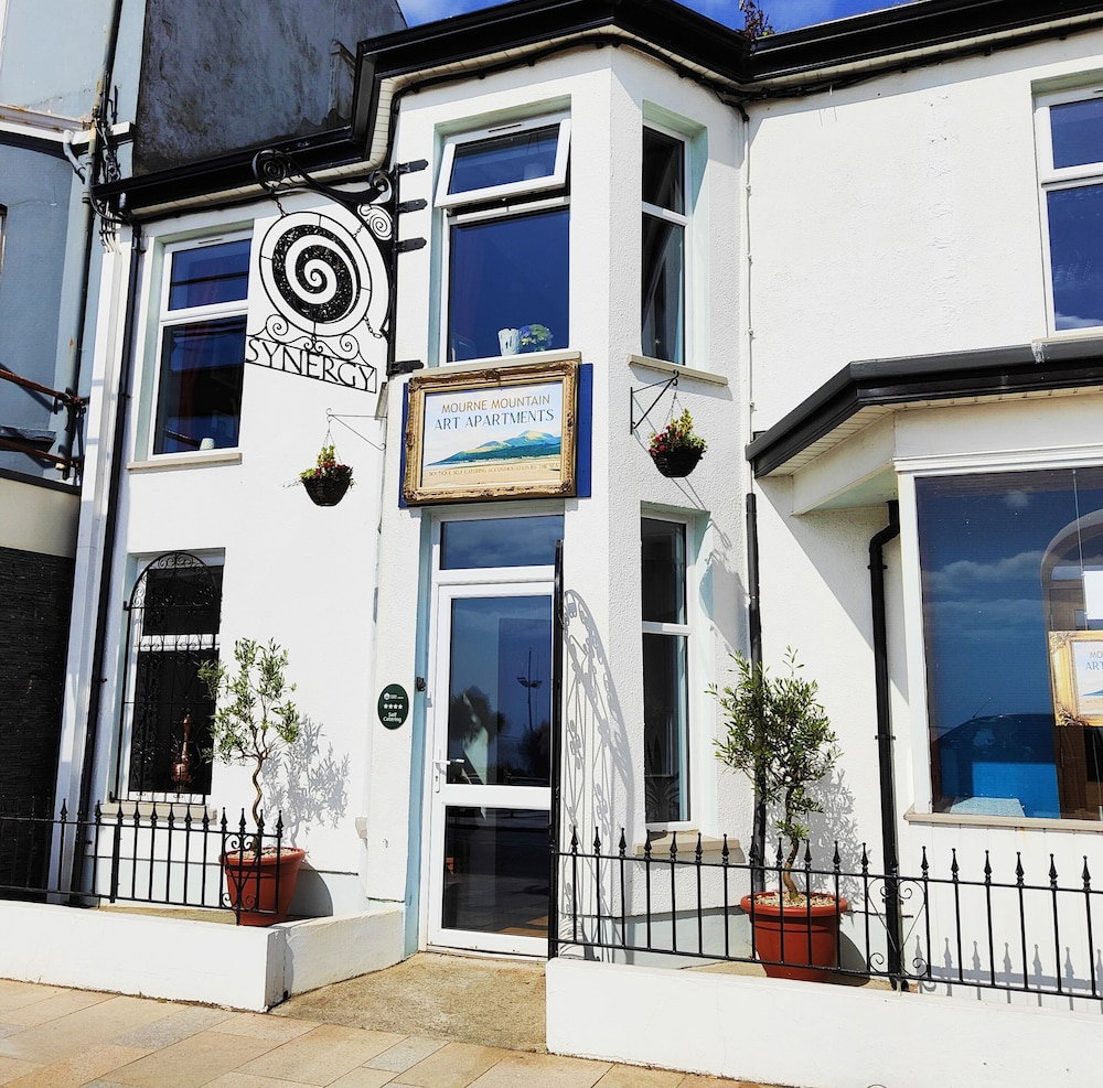 Hotel Mourne Mountain Art Apartments