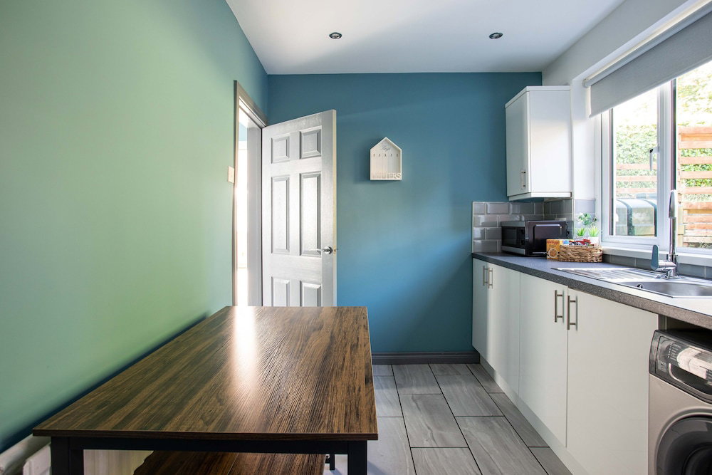 Hotel Fully Refurbished North Belfast Home
