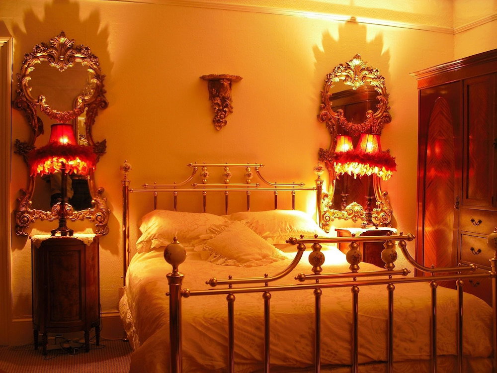 Hotel Charlemont House