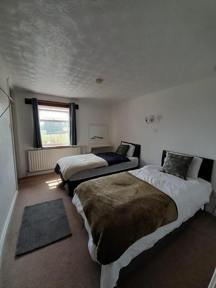 Ty Dderw Country Inn