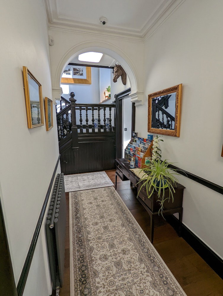 Cambeth Lodge Guesthouse