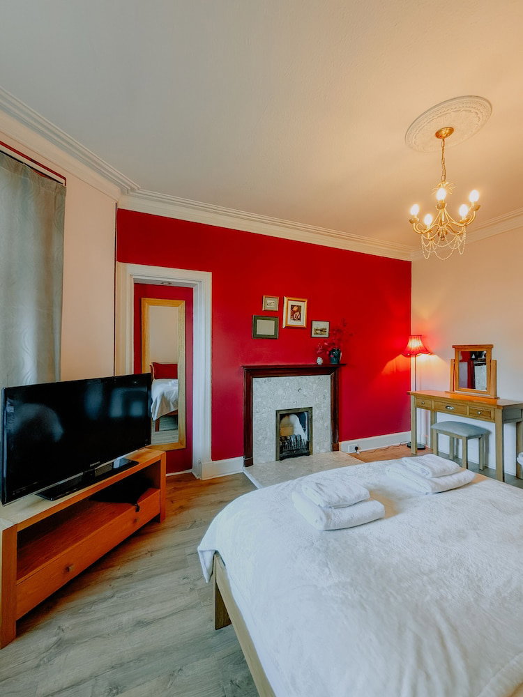 Hotel Inverness Holiday House