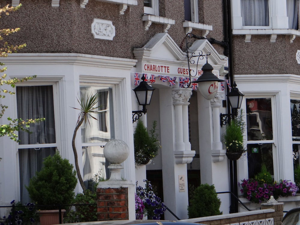 Hotel Charlotte Guest House