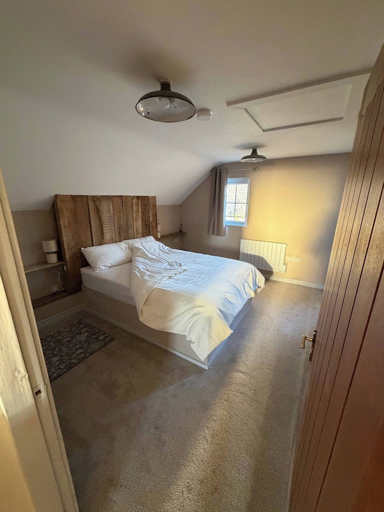 The Hilltop Hideaway