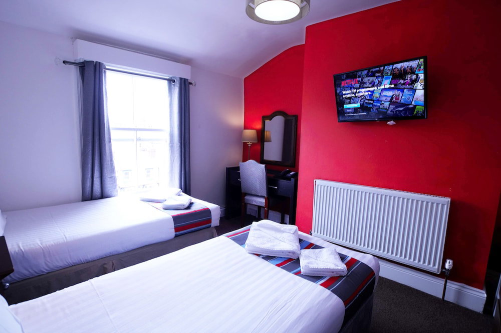 The Broadway Hotel