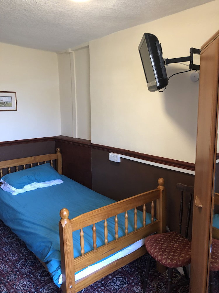 Dinorben Arms Hotel