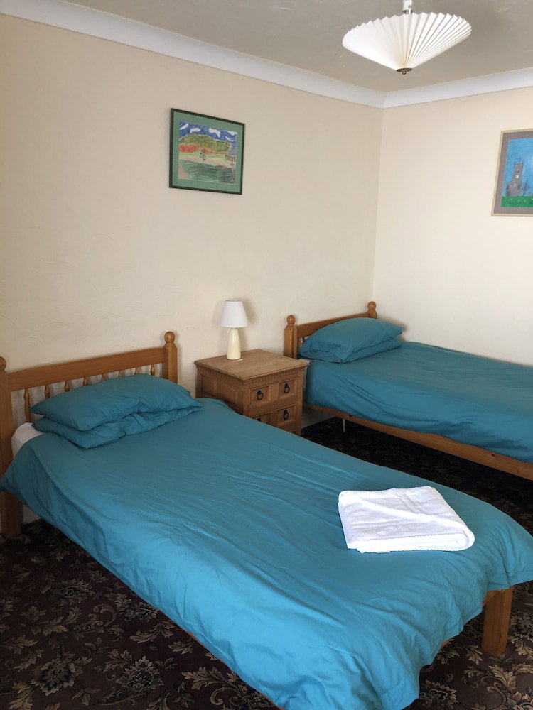 Dinorben Arms Hotel