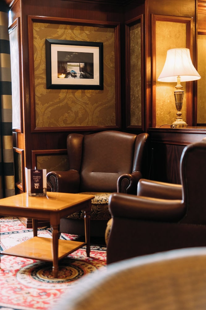 Adair Arms Hotel