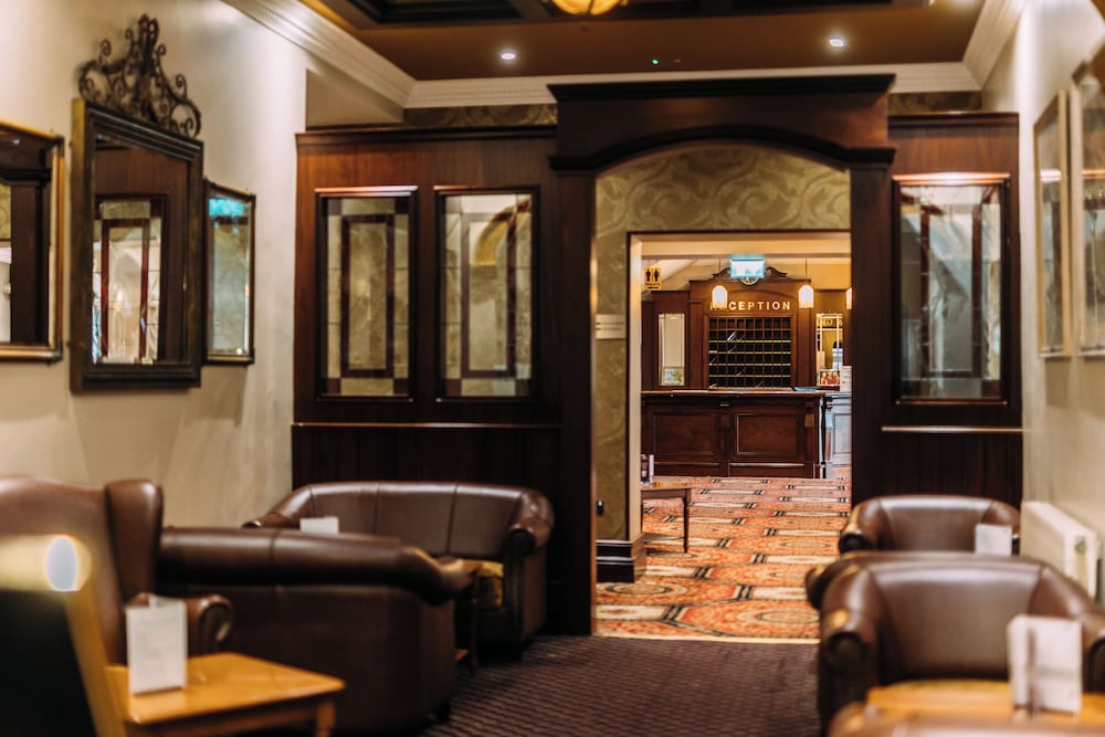 Adair Arms Hotel