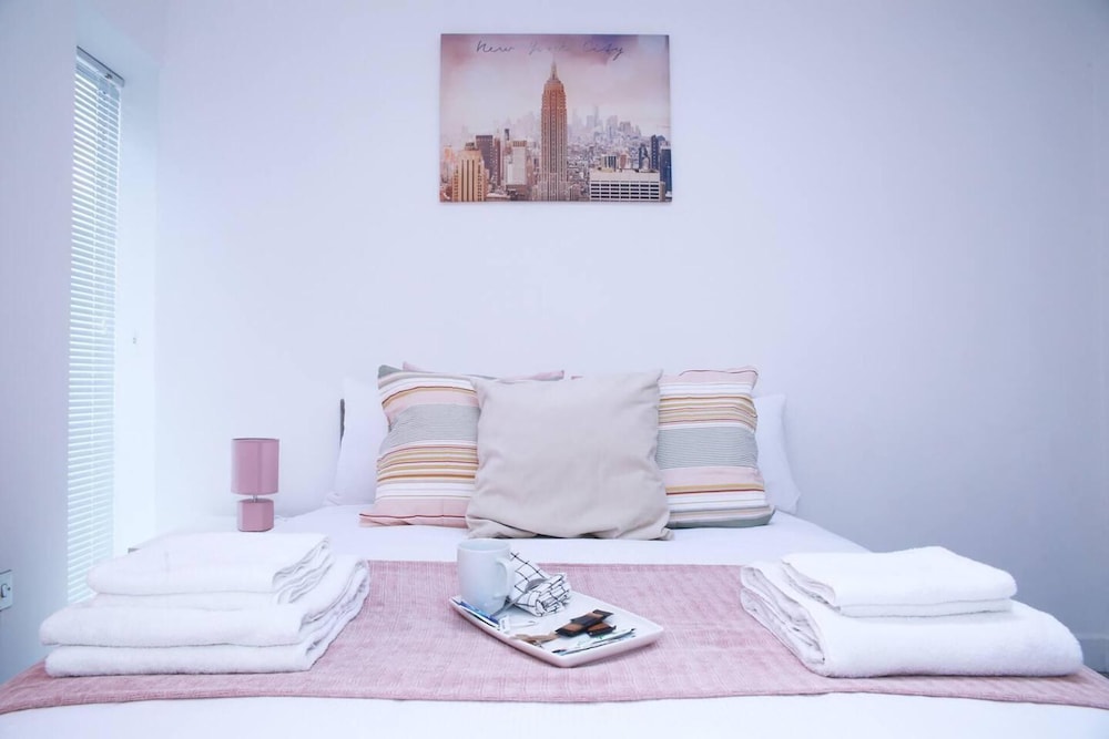 Apartment - Sleeps 2 & Free Parking