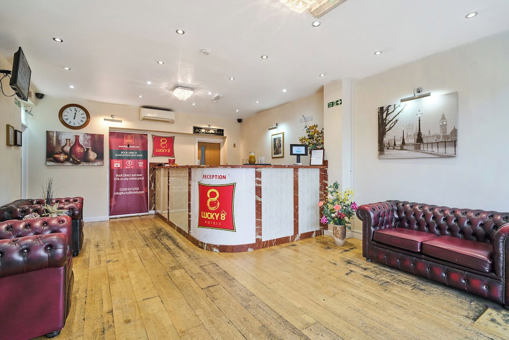 Lucky 8 Hotel